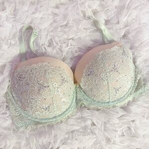 𝜗𝜚Victoria’s Secret Dream Angels soft blue lace rhinestone Lined Demi bra